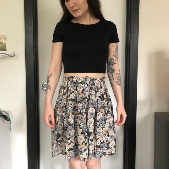 Vintage Floral High Rise Skirt - Picture 2 of 4